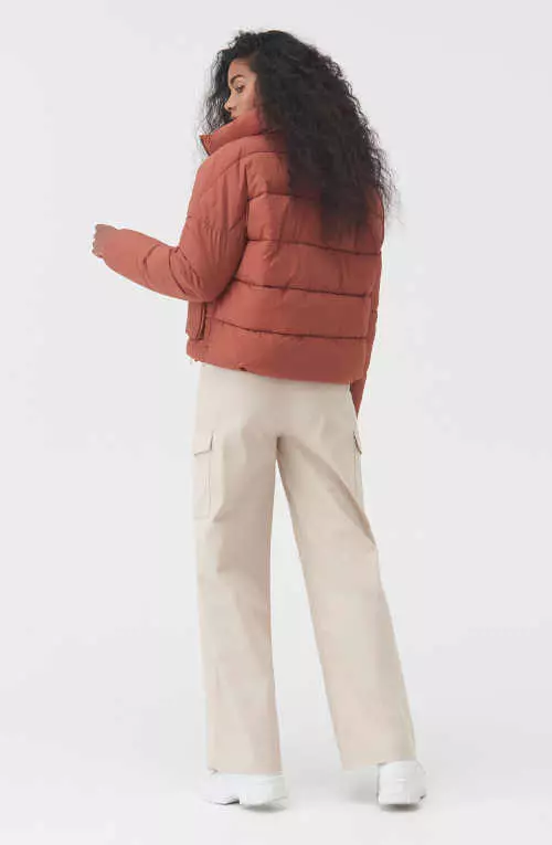 Късо ватирано яке за жени